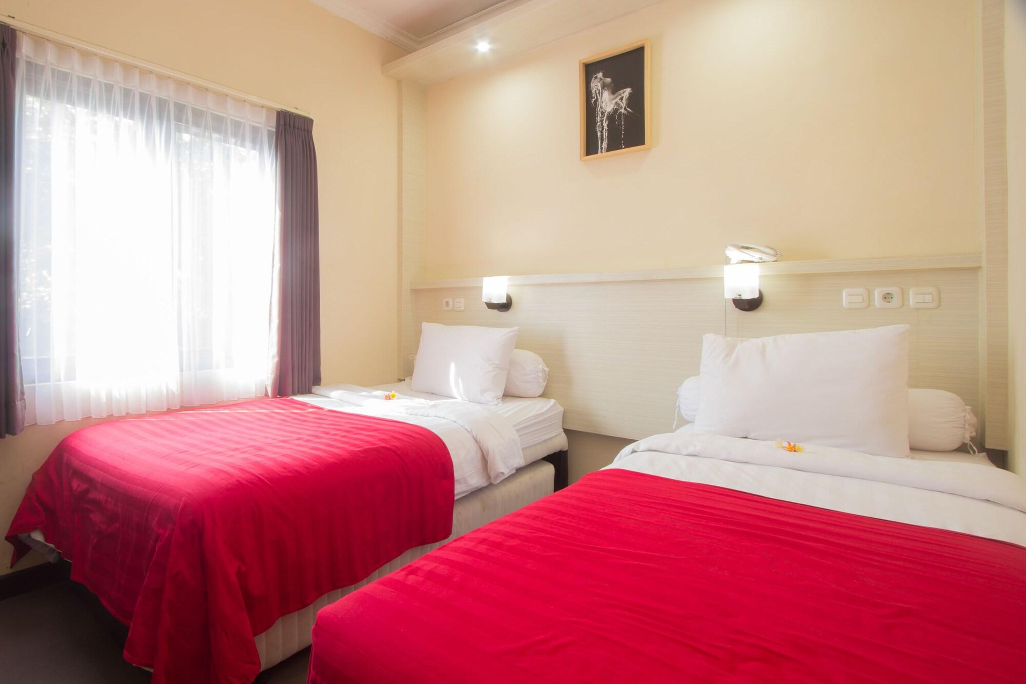 Maxi Hotel Kedonganan Jimbaran Exterior foto