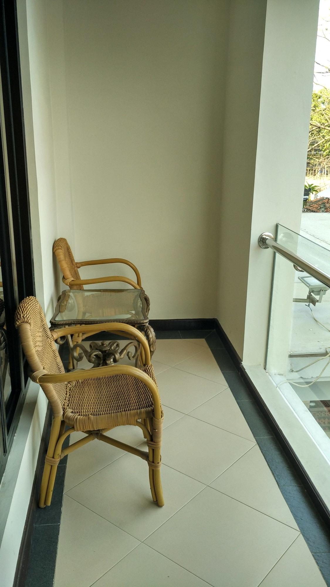 Maxi Hotel Kedonganan Jimbaran Exterior foto