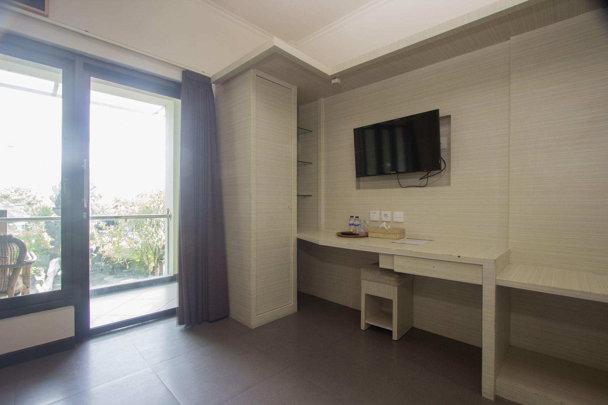 Maxi Hotel Kedonganan Jimbaran Exterior foto